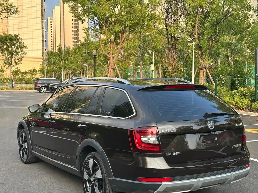 Skoda Octavia — фото 6