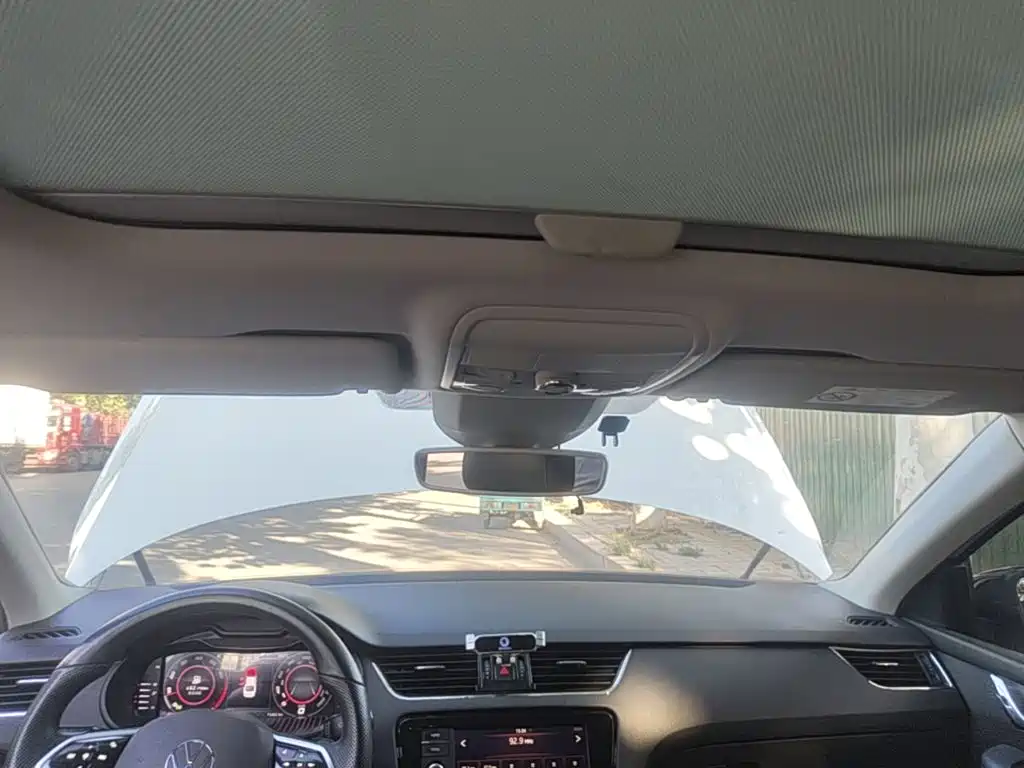 Skoda Octavia — фото 18