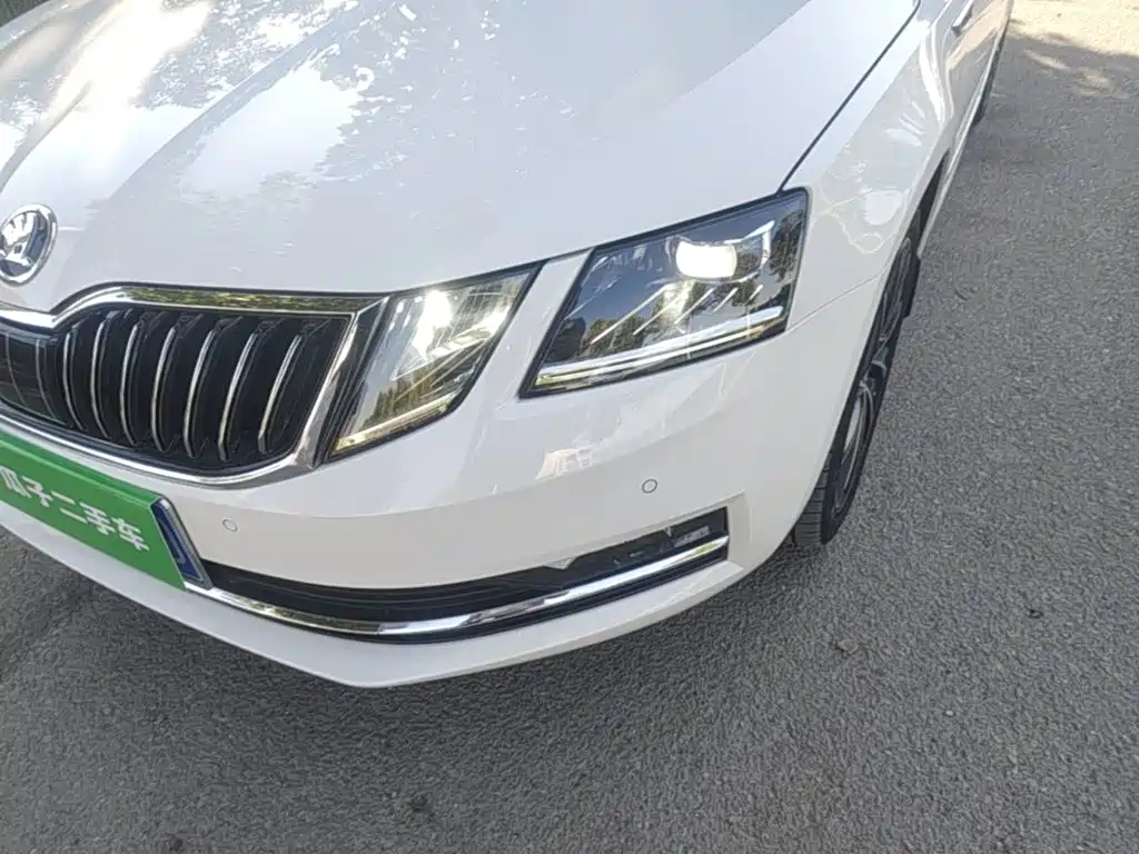 Skoda Octavia — фото 24