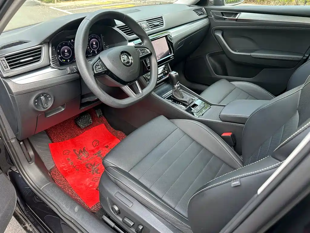 Skoda Superb — фото 4