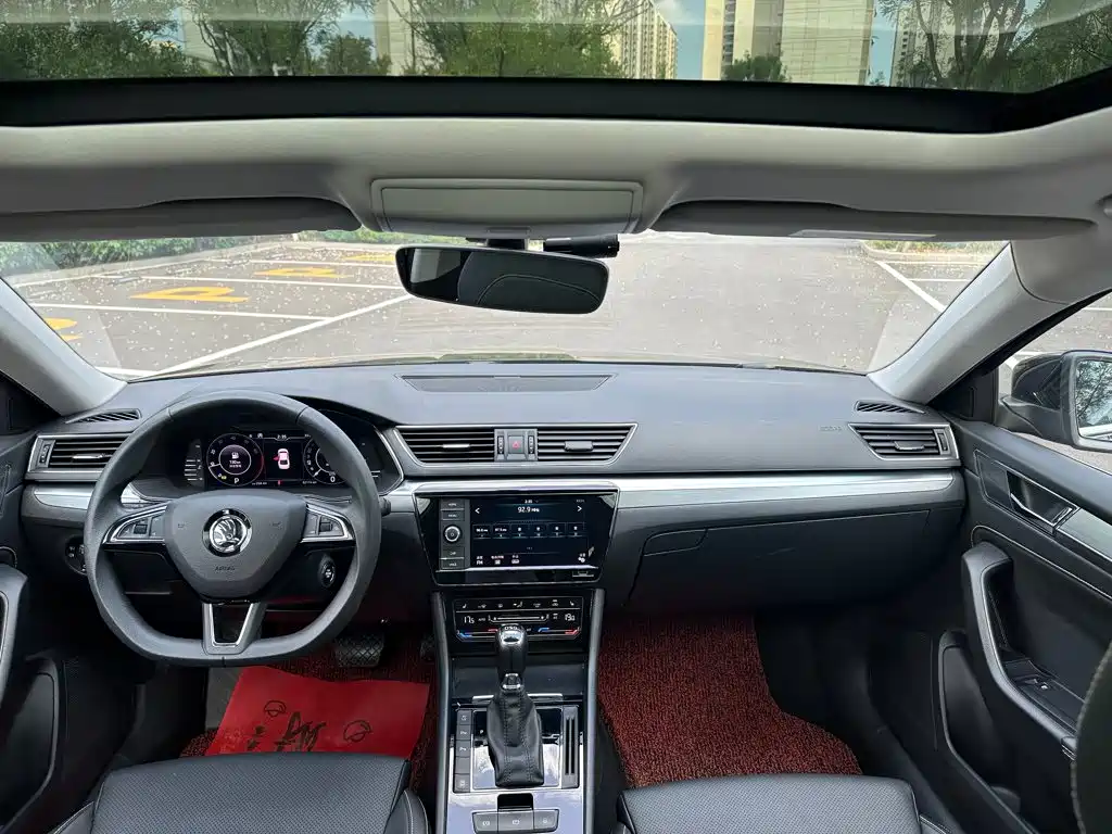 Skoda Superb — фото 6