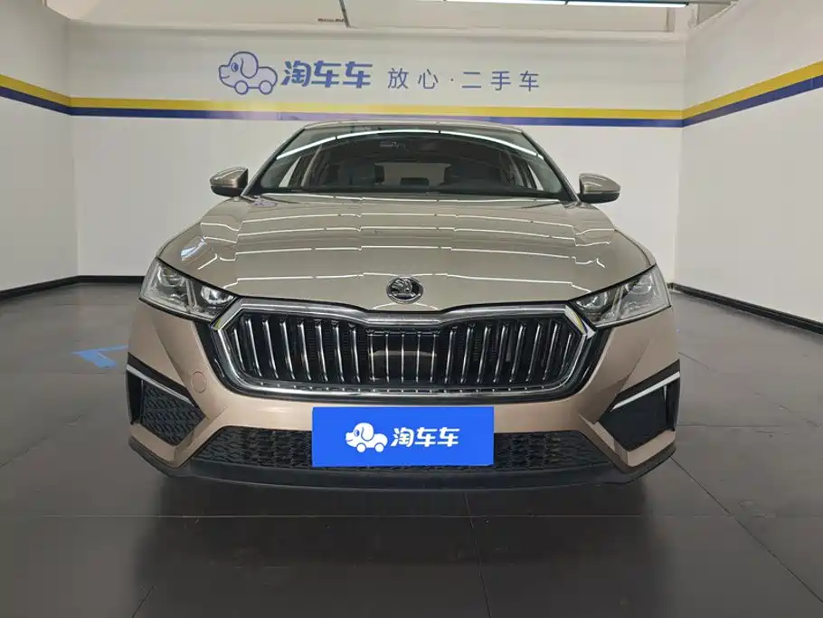 Skoda Octavia — фото 2