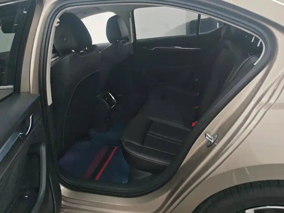 Skoda Octavia — фото 11