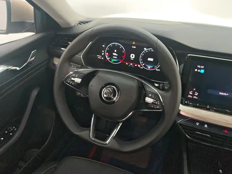 Skoda Octavia — фото 15