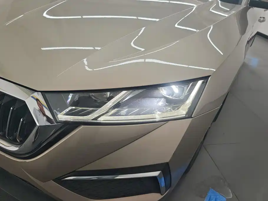 Skoda Octavia — фото 5