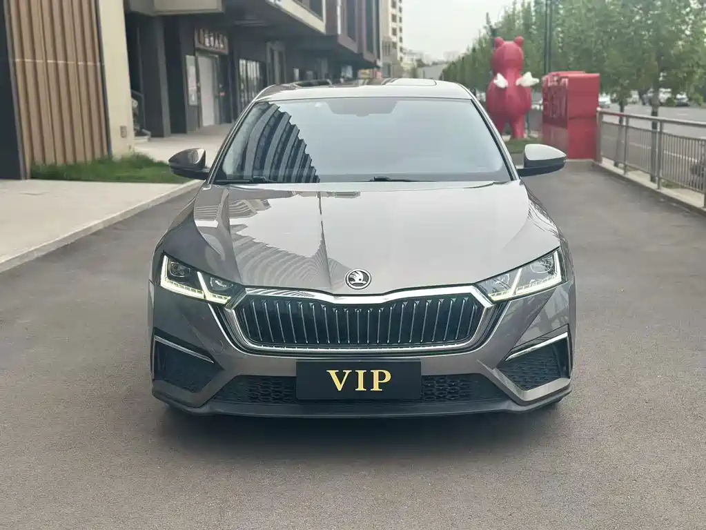 Skoda Octavia — фото 4