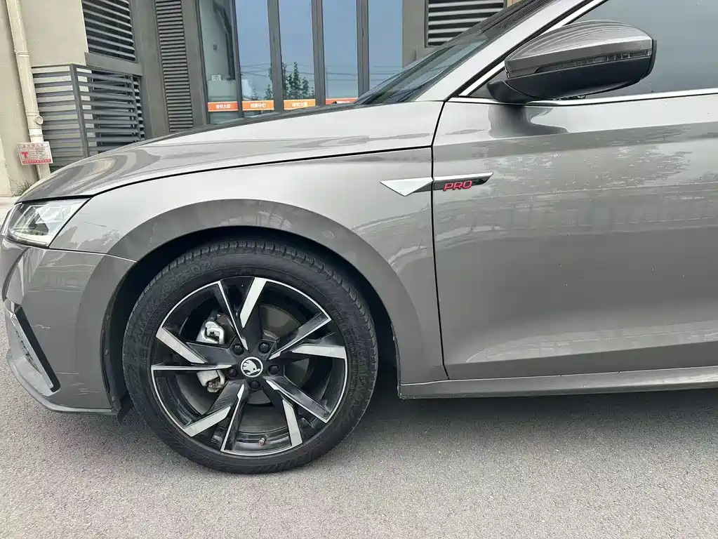 Skoda Octavia — фото 6
