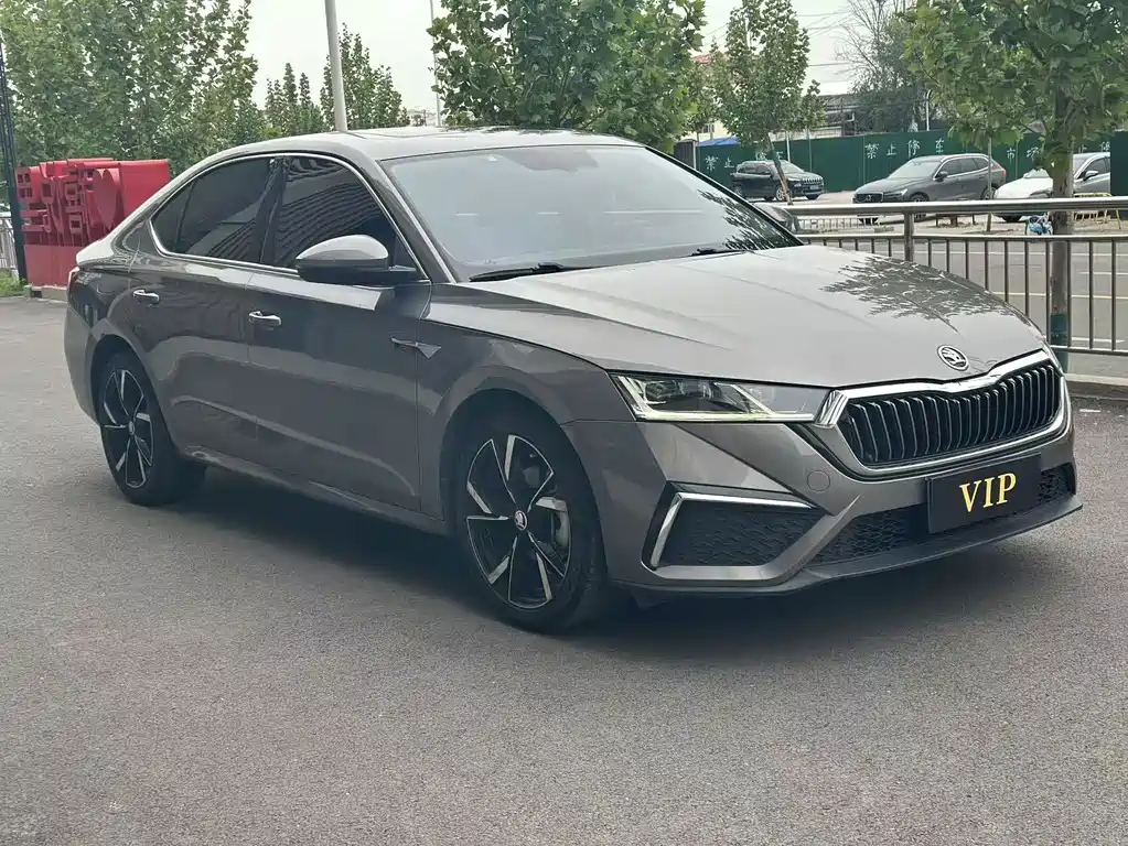 Skoda Octavia — фото 7