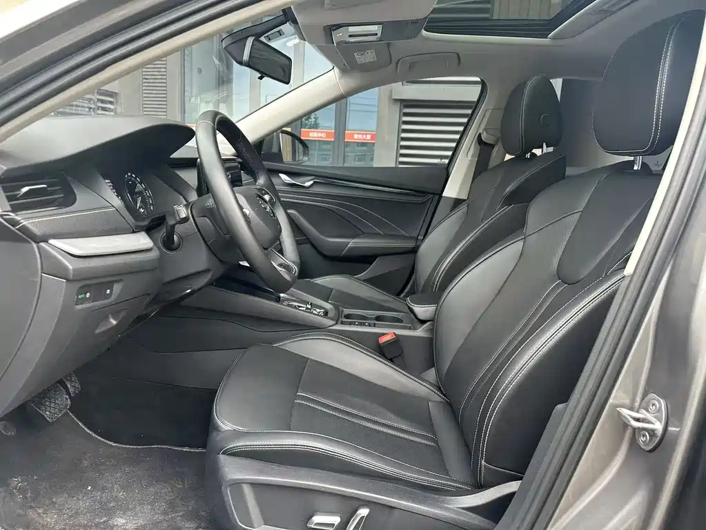 Skoda Octavia — фото 10