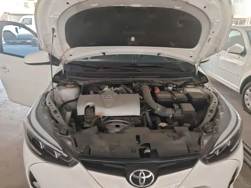 Toyota Yaris L — фото 20
