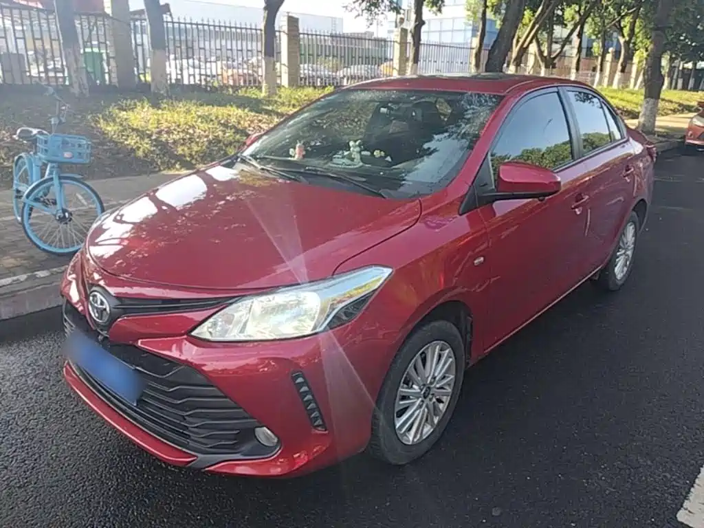 Toyota Vios — фото 2