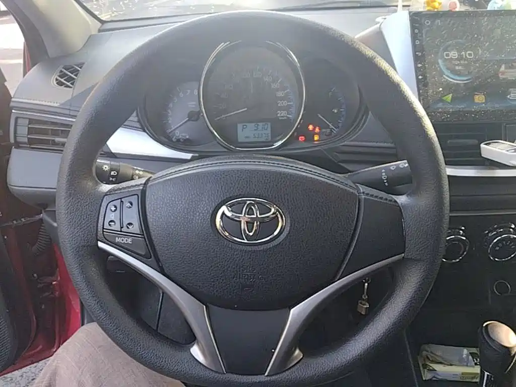 Toyota Vios — фото 11