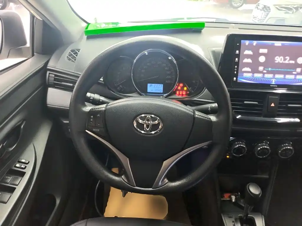 Toyota Vios — фото 11