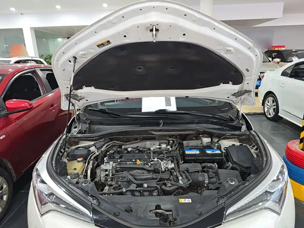 Toyota C-HR — фото 20