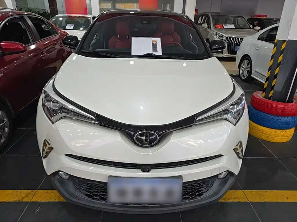 Toyota C-HR — фото 3