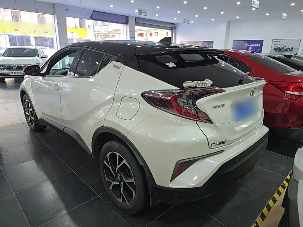 Toyota C-HR — фото 5