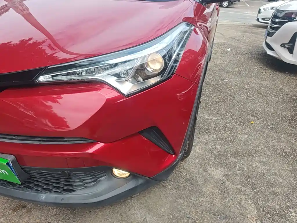Toyota C-HR — фото 24
