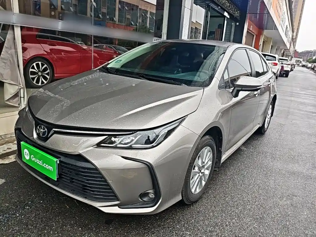 Toyota Corolla — фото 2