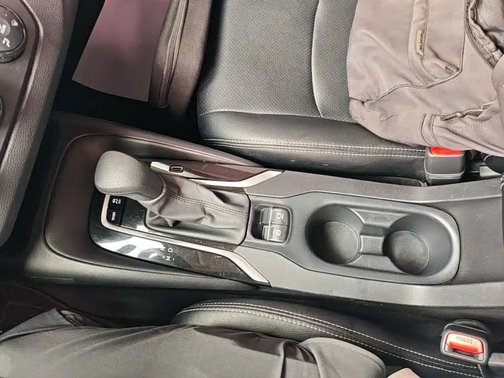 Toyota Corolla — фото 14