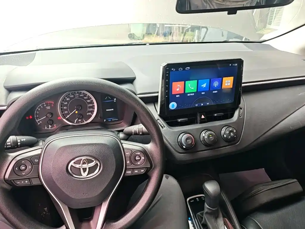 Toyota Corolla — фото 10