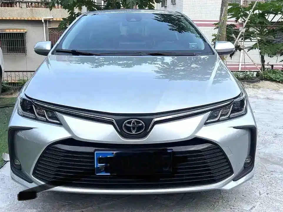 Toyota Corolla — фото 2