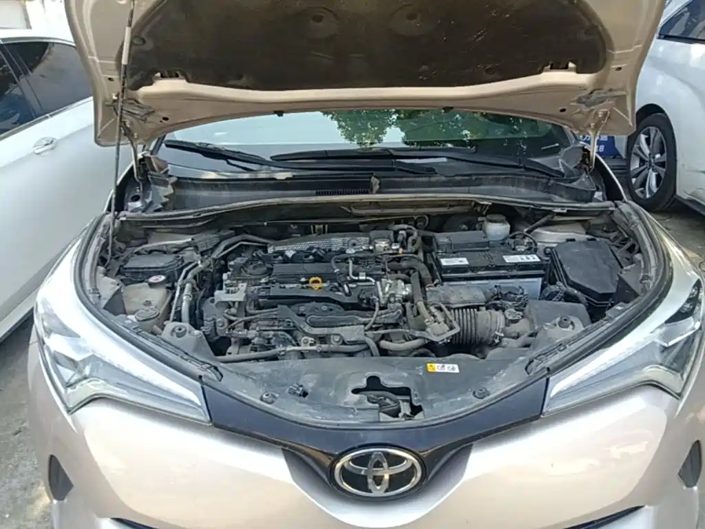 Toyota C-HR — фото 25