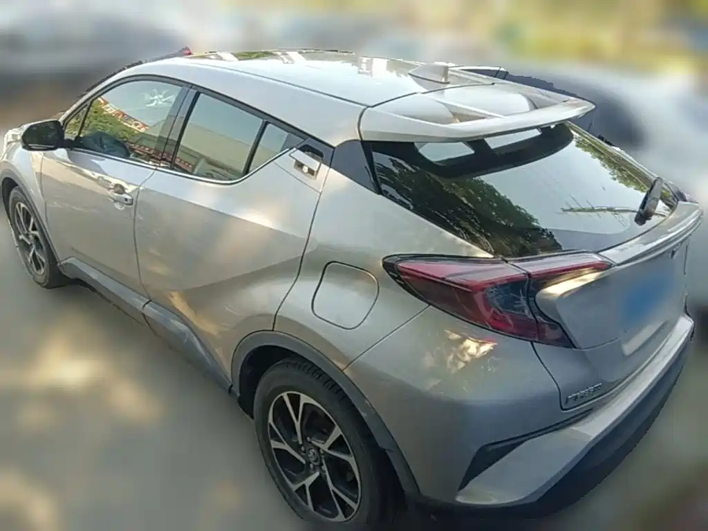 Toyota C-HR — фото 7