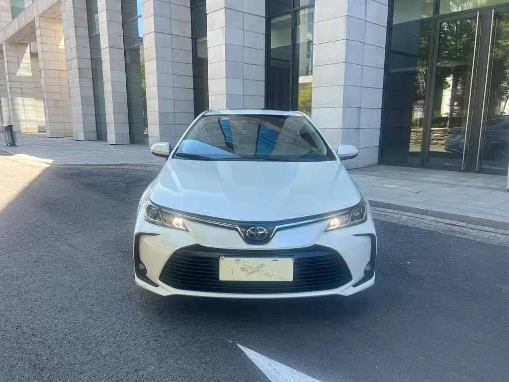 Toyota Corolla — фото 2
