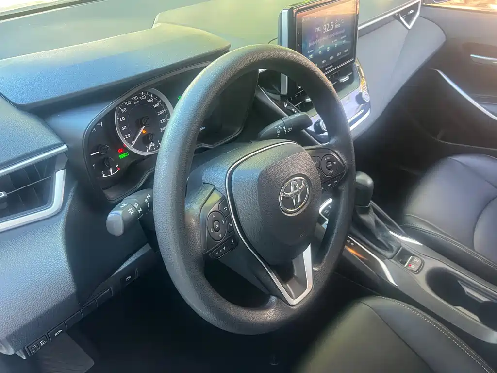 Toyota Corolla — фото 13