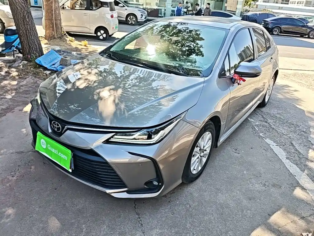 Toyota Corolla — фото 2