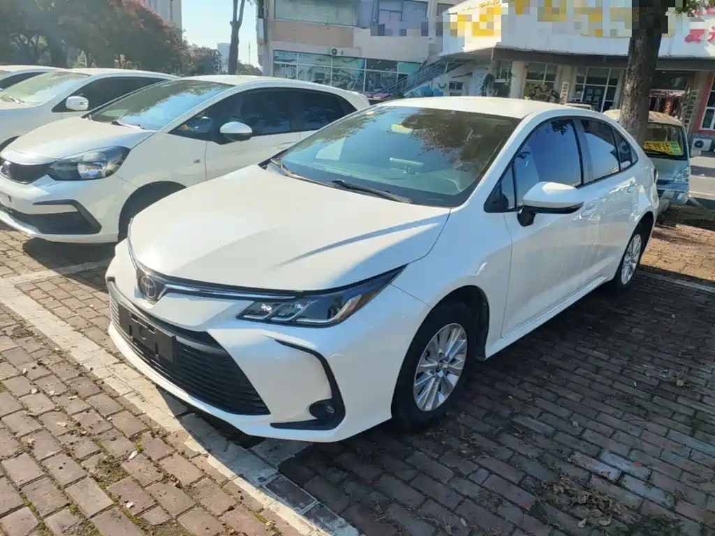 Toyota Corolla — фото 2
