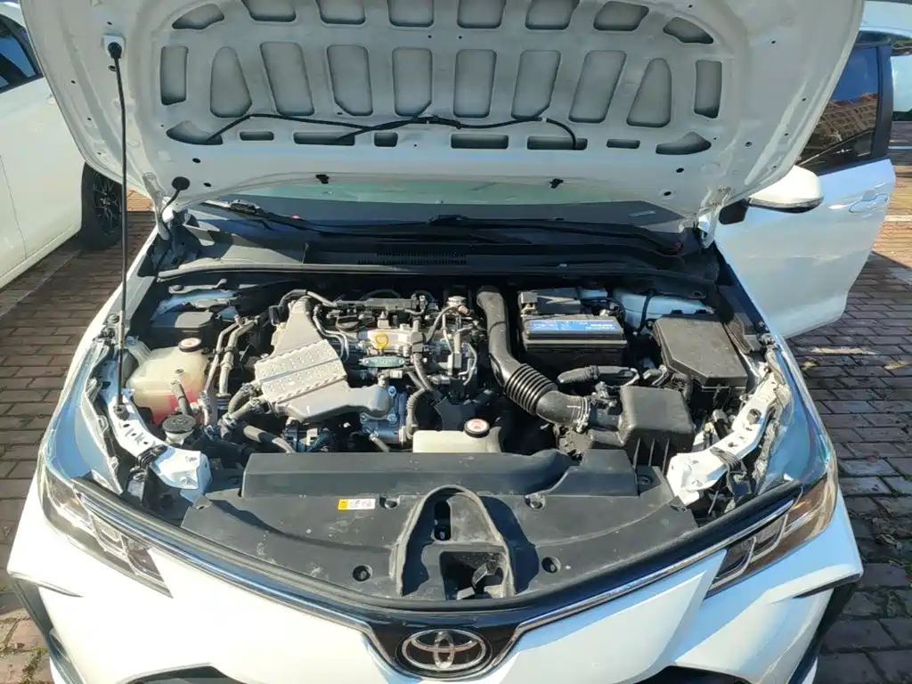 Toyota Corolla — фото 17