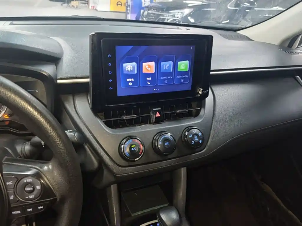 Toyota Corolla Cross — фото 13