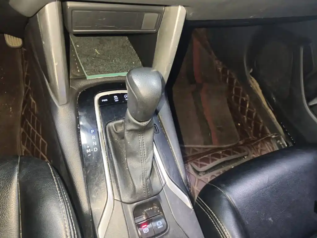 Toyota Corolla Cross — фото 14