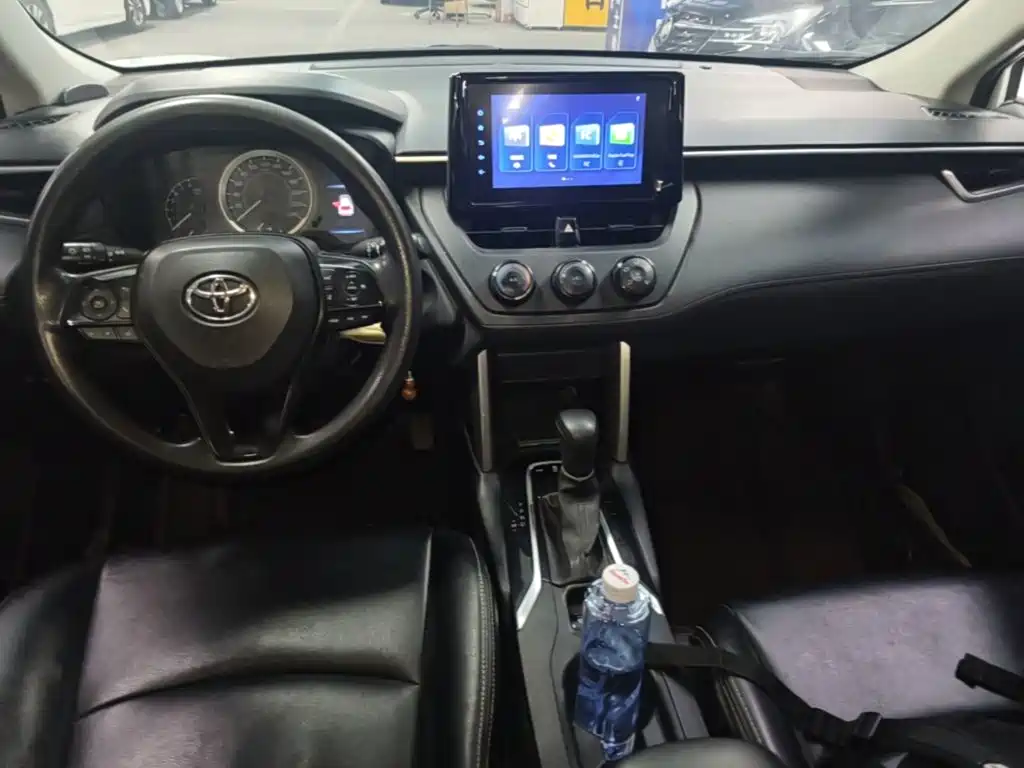 Toyota Corolla Cross — фото 10