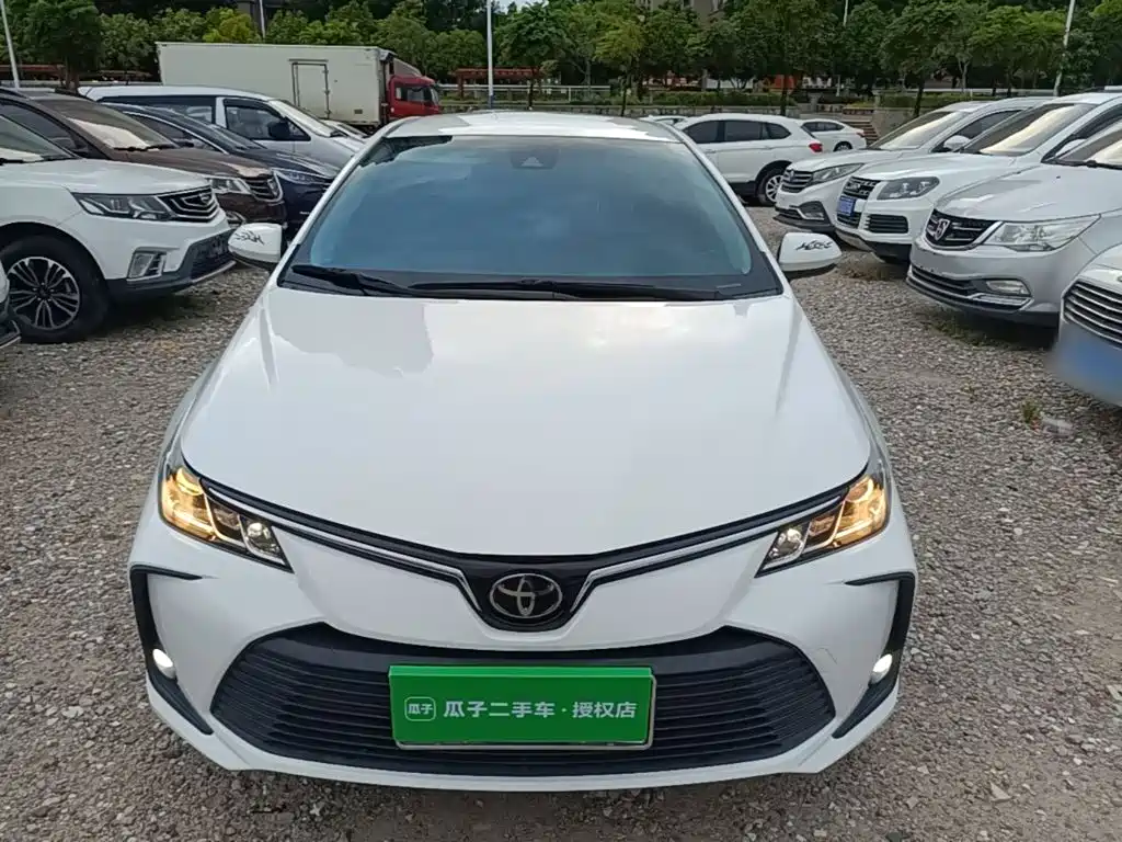 Toyota Corolla — фото 3