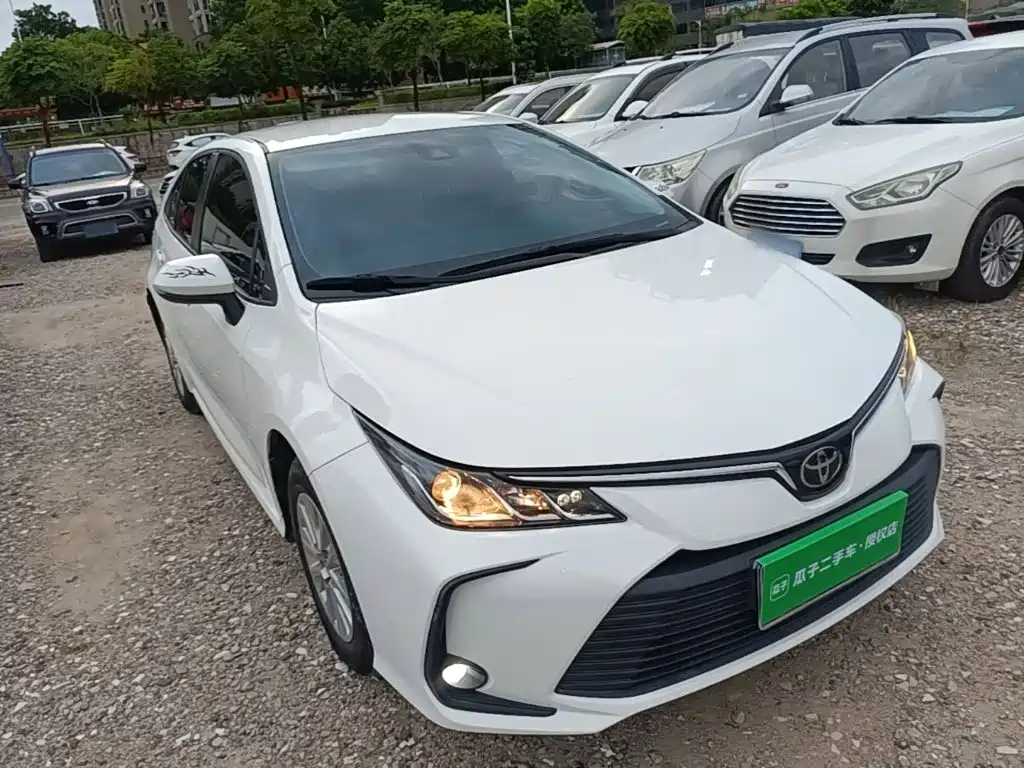 Toyota Corolla — фото 4