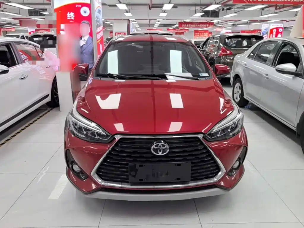 Toyota Yaris L — фото 3