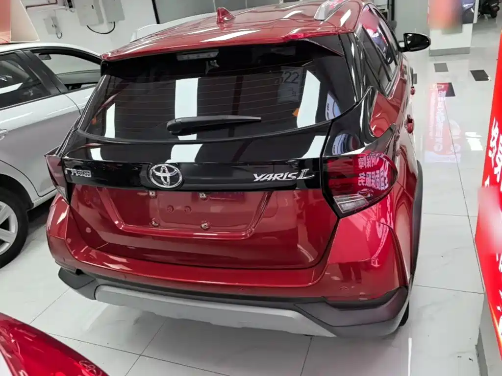 Toyota Yaris L — фото 6