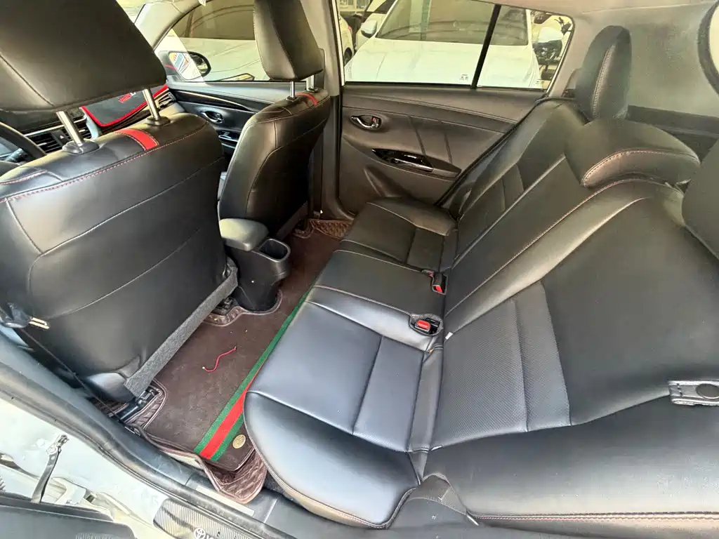 Toyota Yaris L — фото 6