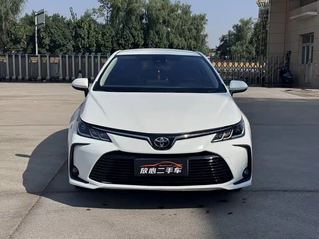 Toyota Corolla — фото 2