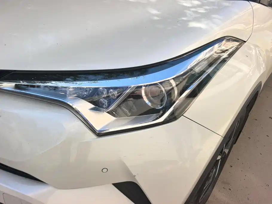 Toyota C-HR — фото 5