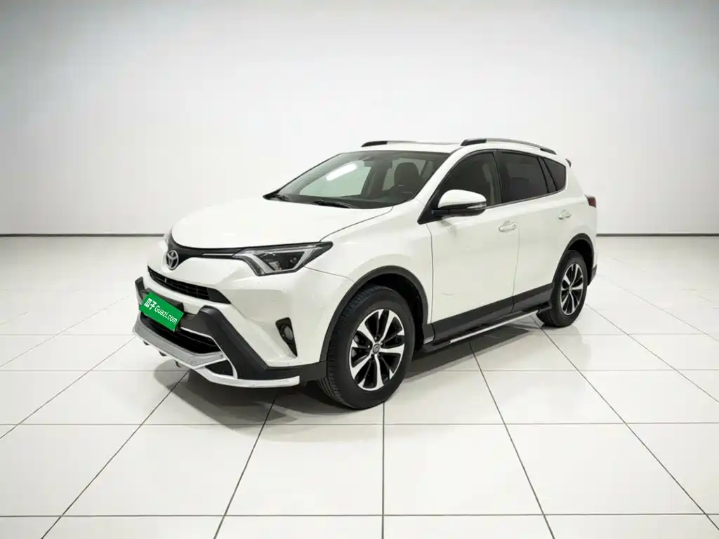 Toyota RAV4 — фото 2