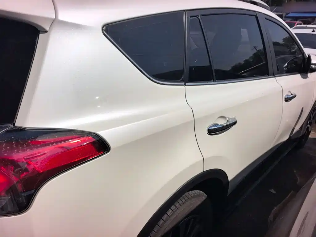 Toyota RAV4 — фото 25