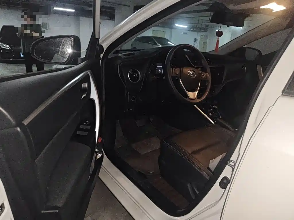 Toyota Corolla Hybrid — фото 17