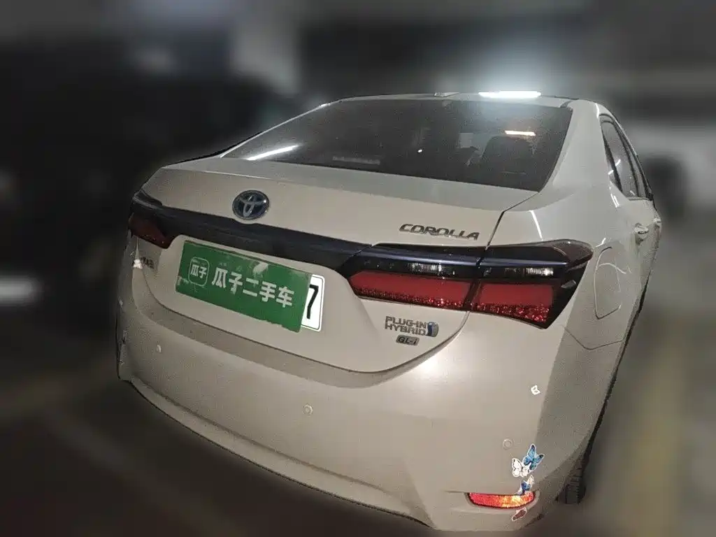 Toyota Corolla Hybrid — фото 5