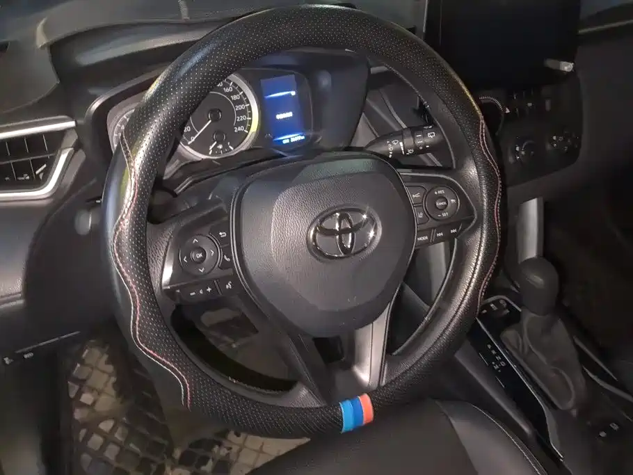 Toyota Corolla Cross — фото 15