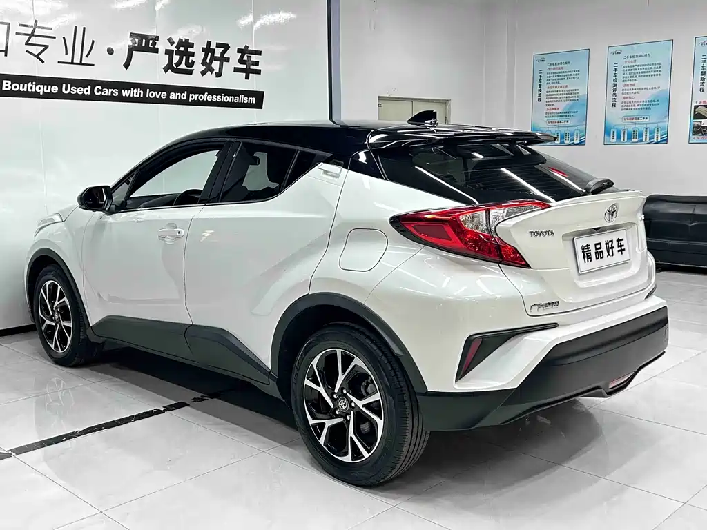 Toyota C-HR — фото 6