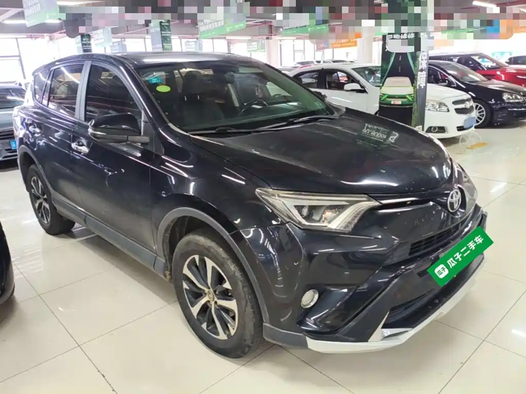 Toyota RAV4 — фото 4