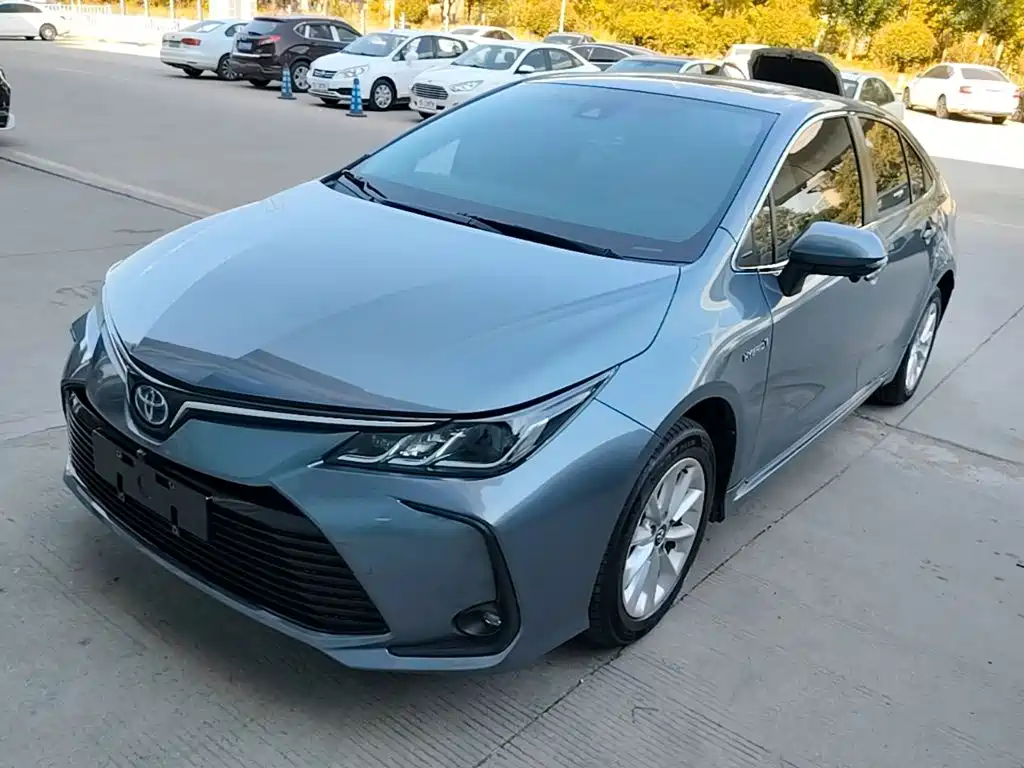 Toyota Corolla — фото 2
